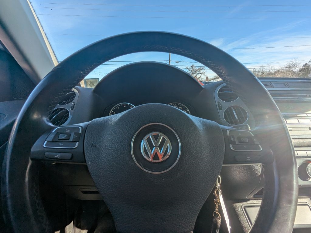 Volkswagen Tiguan  2014