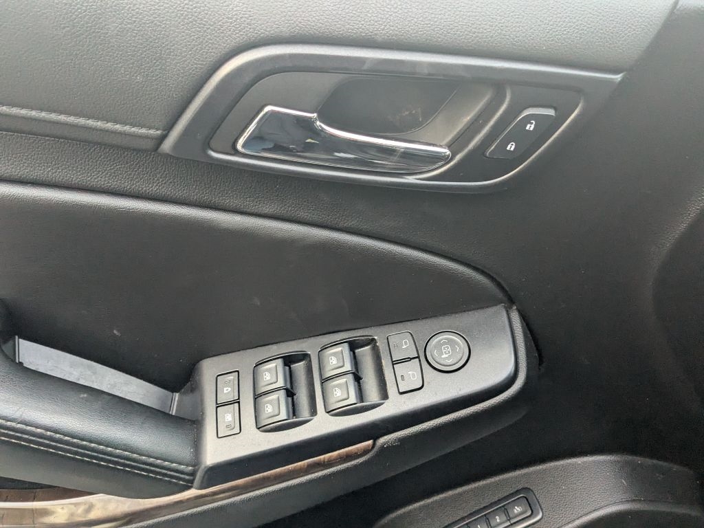 Chevrolet Suburban  2018