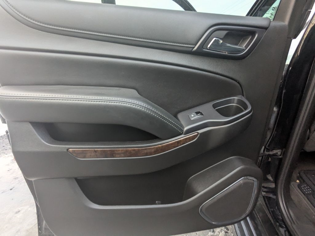 Chevrolet Suburban  2018