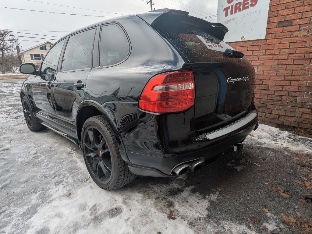 Porsche Cayenne  2010