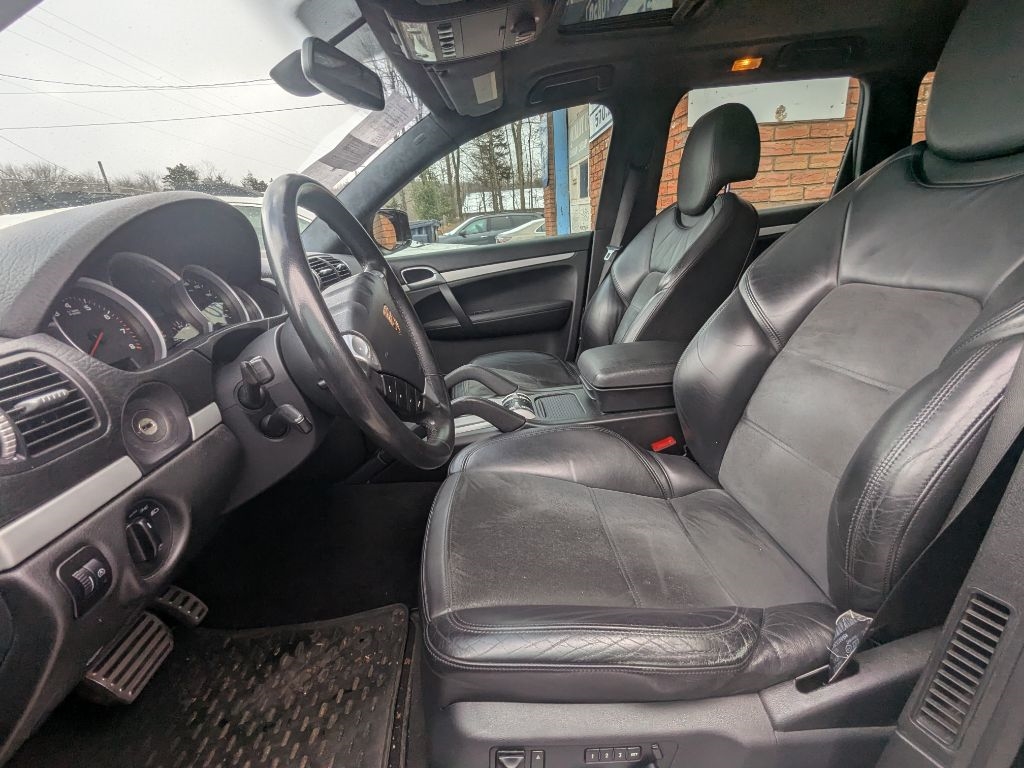 Porsche Cayenne  2010