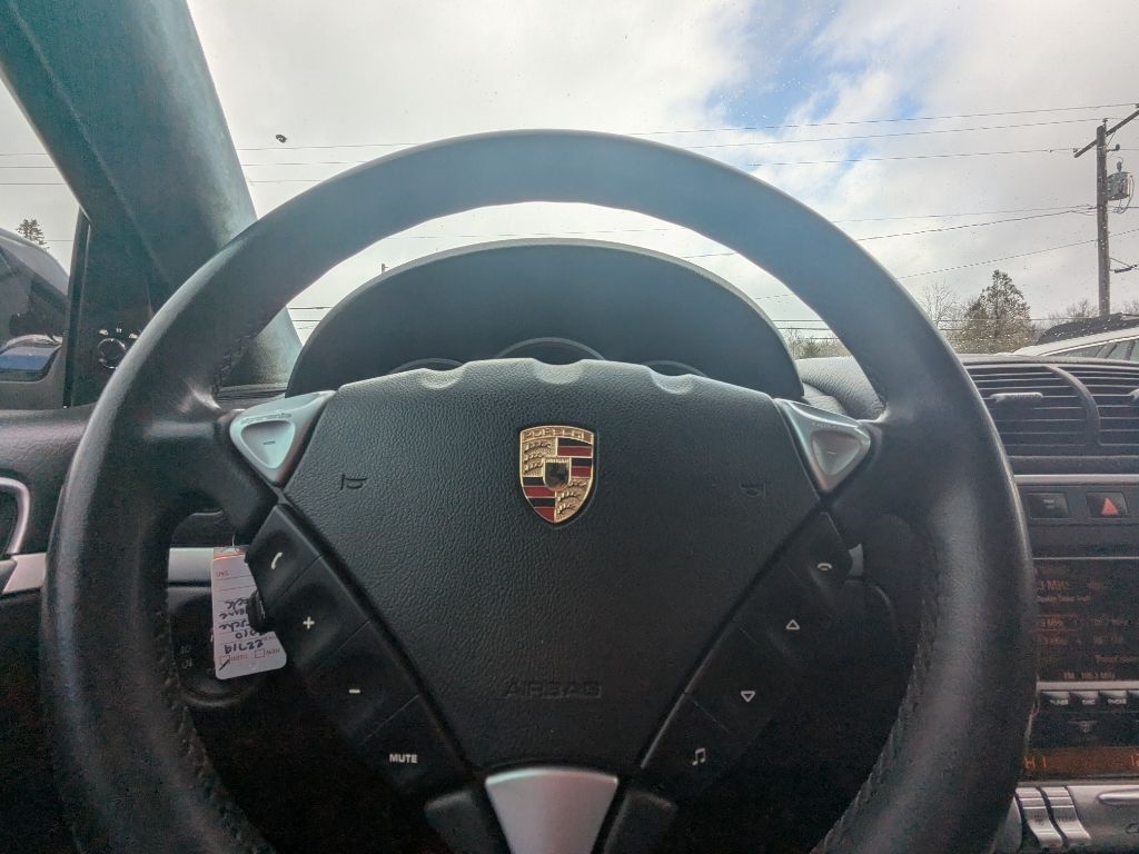 Porsche Cayenne  2010