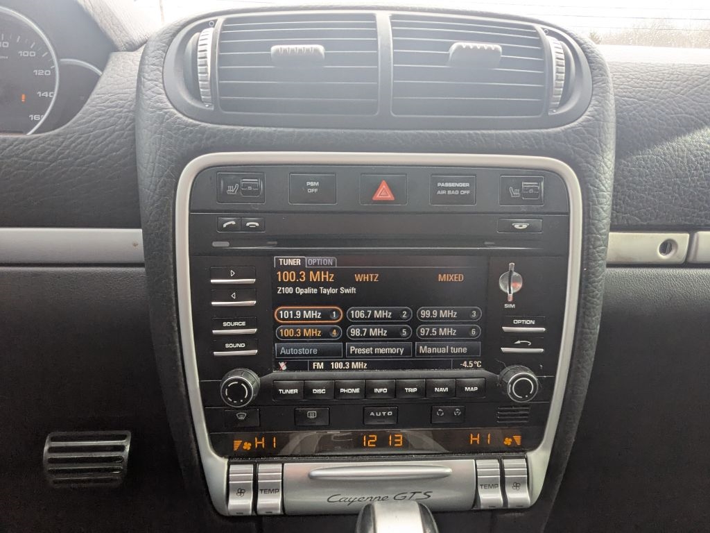 Porsche Cayenne  2010