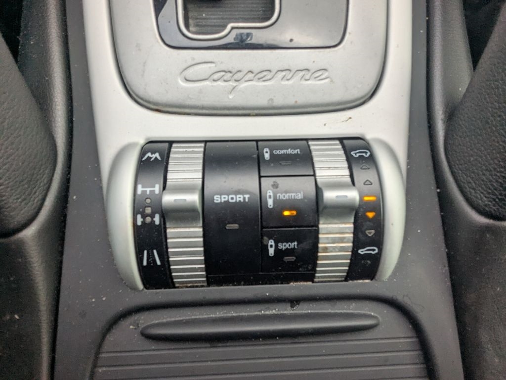 Porsche Cayenne  2010