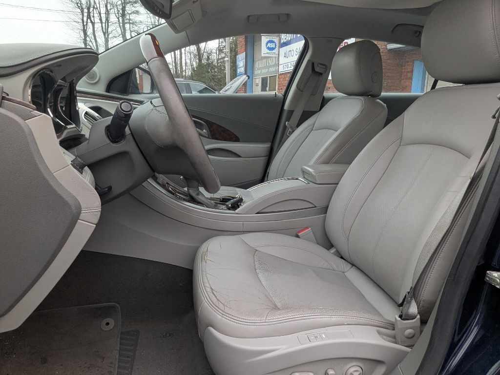 Buick LaCrosse  2010