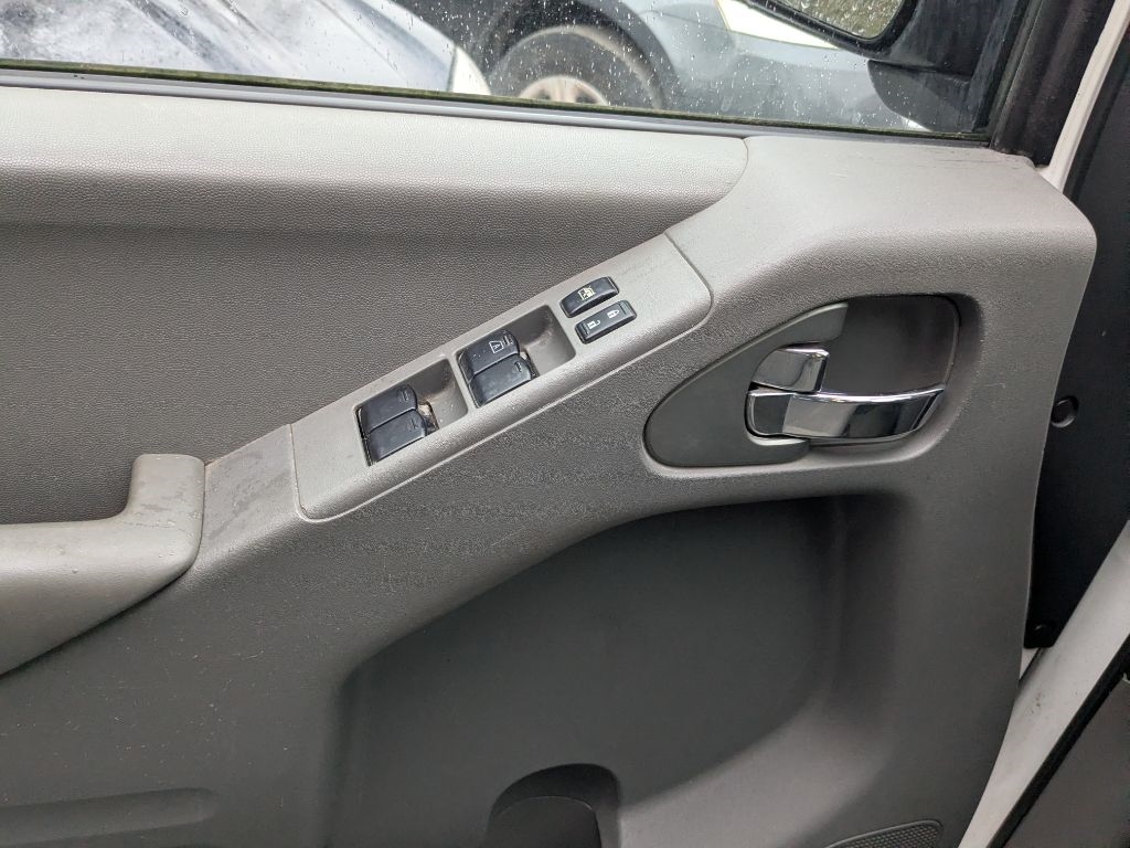 Nissan Frontier  2016