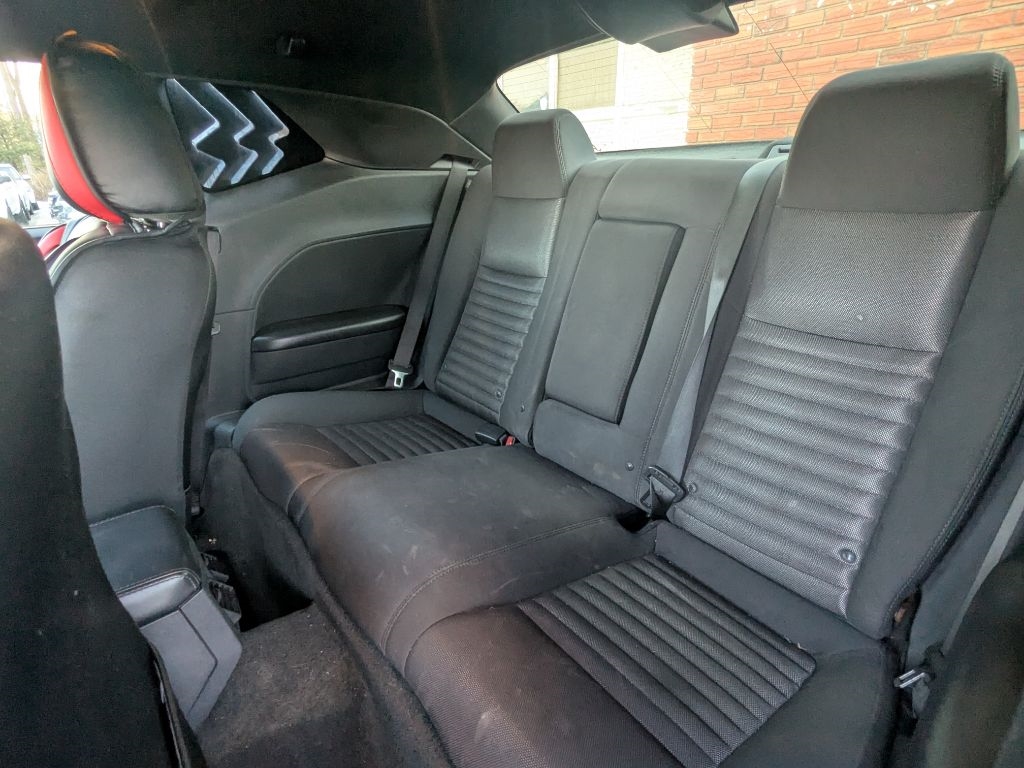 Dodge Challenger  2011