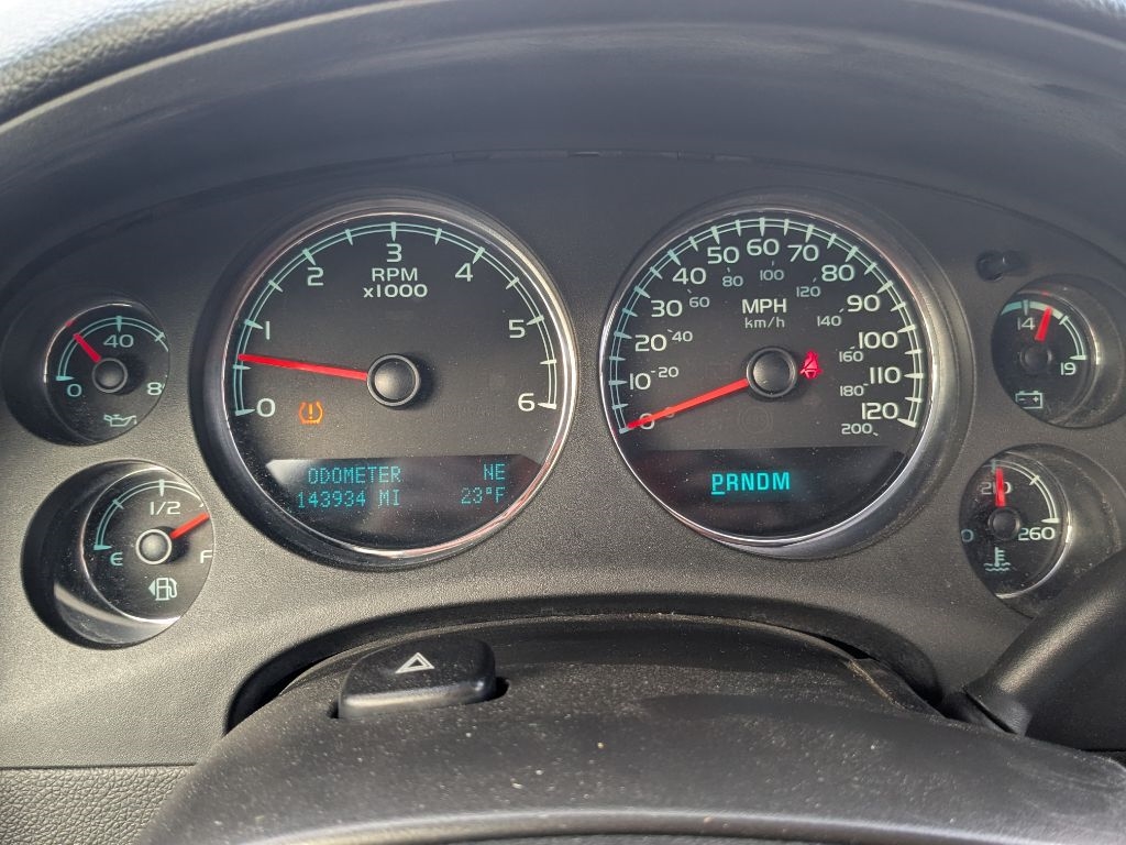 Chevrolet Suburban  2011