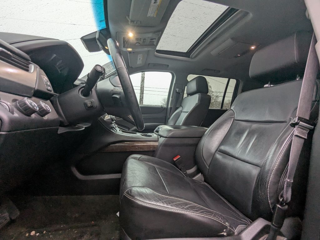 Chevrolet Suburban  2015