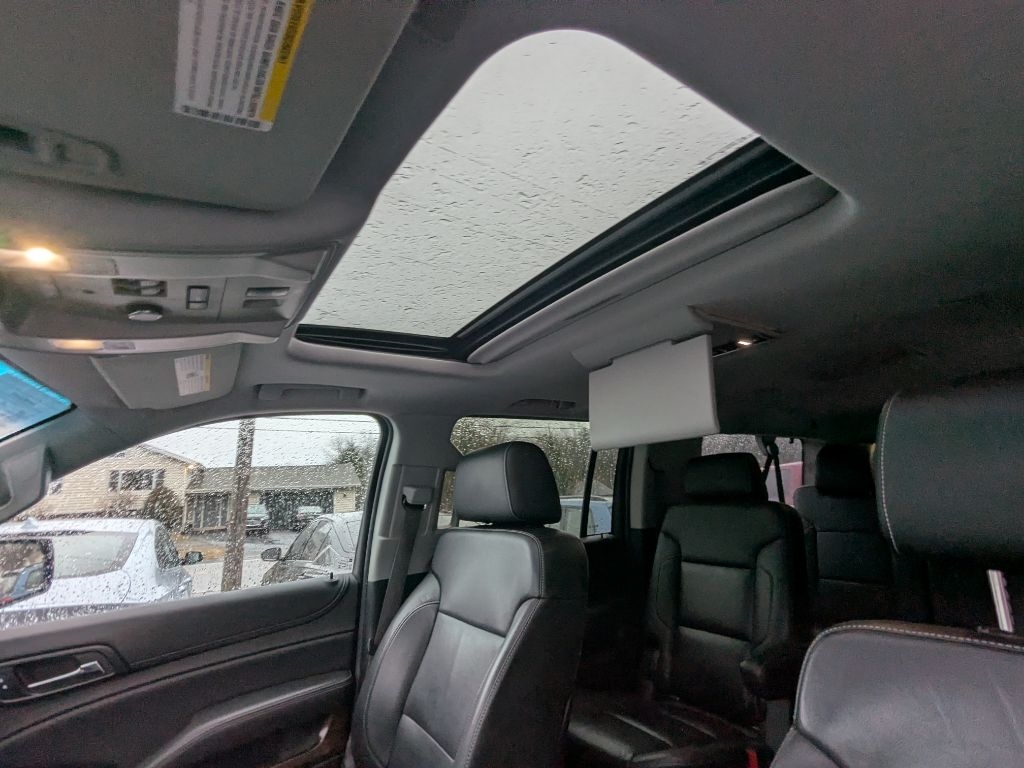 Chevrolet Suburban  2015