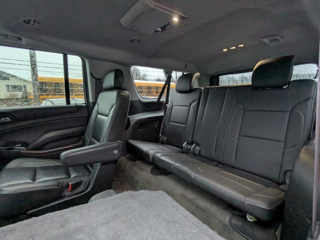 Chevrolet Suburban  2015