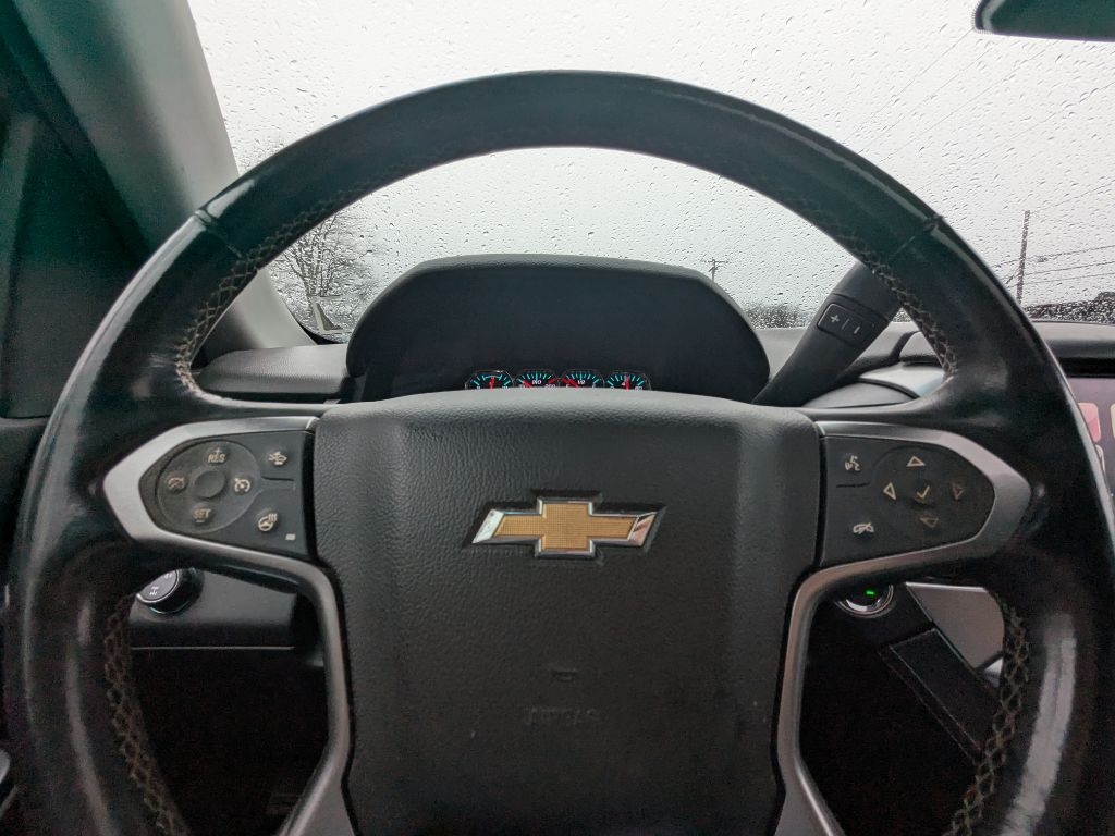 Chevrolet Suburban  2015