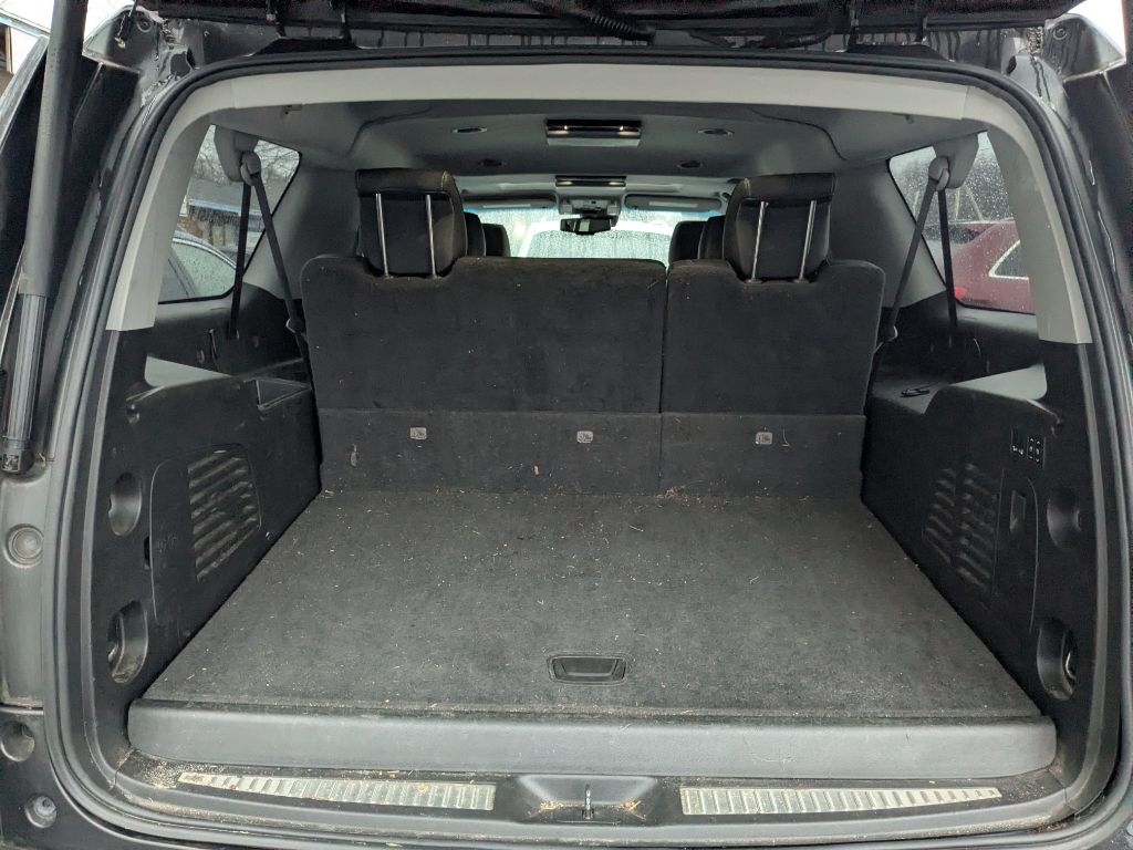 Chevrolet Suburban  2015