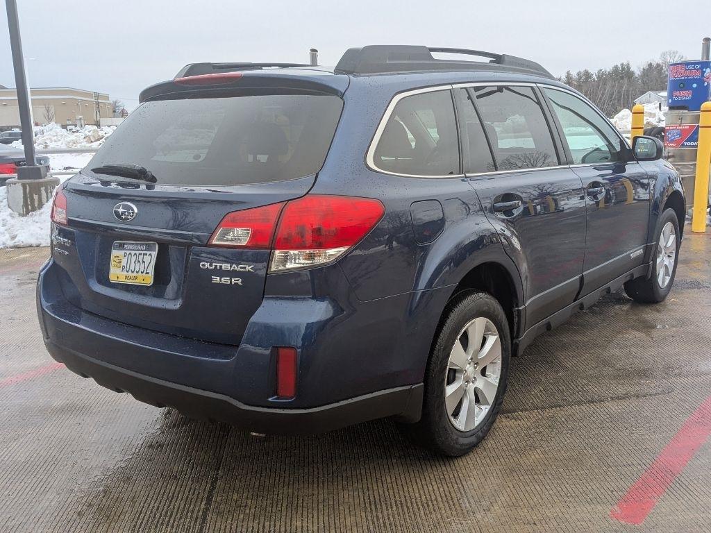 Subaru Outback  2010