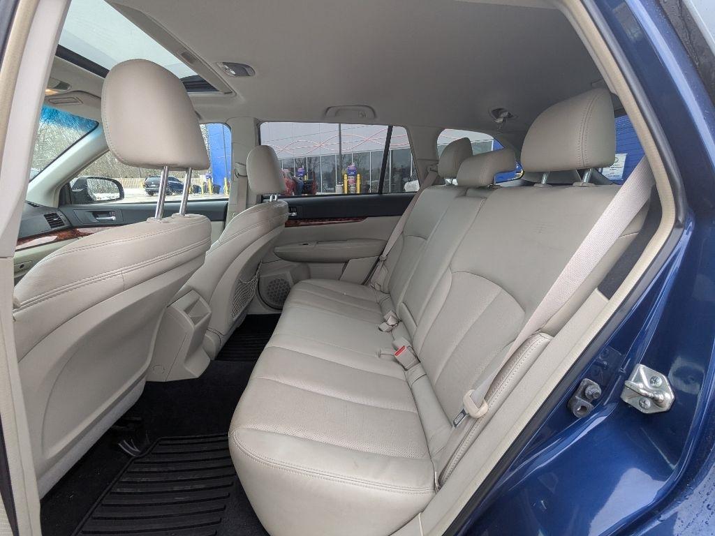 Subaru Outback  2010