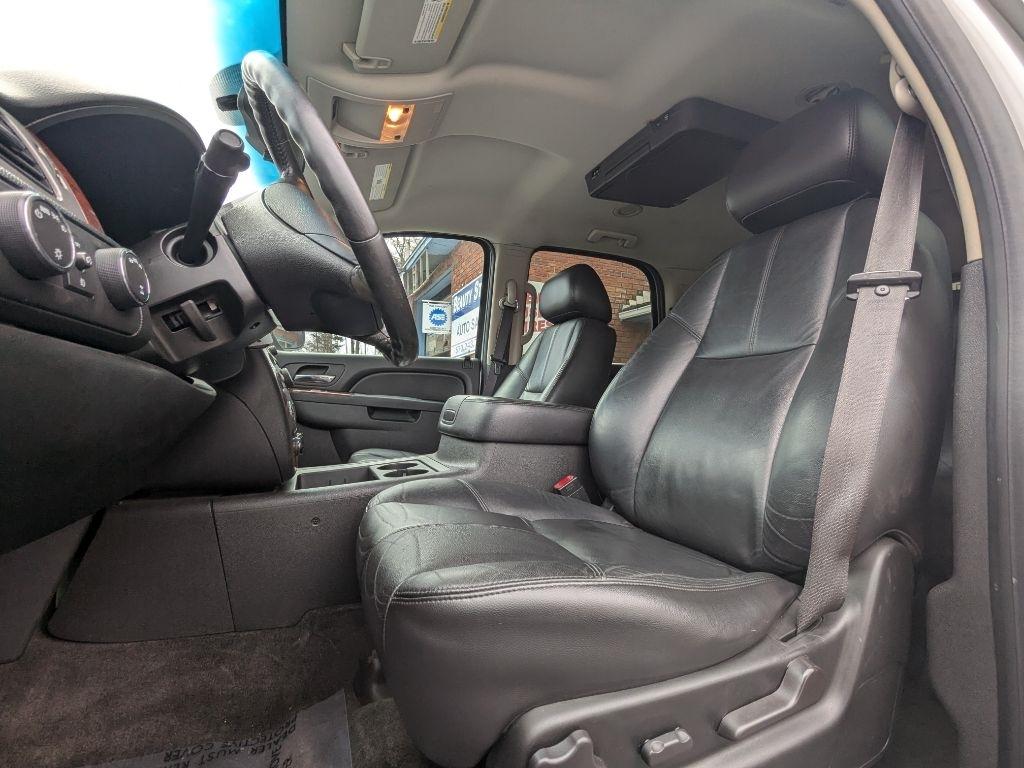 Chevrolet Tahoe  2010