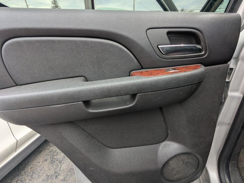 Chevrolet Tahoe  2010