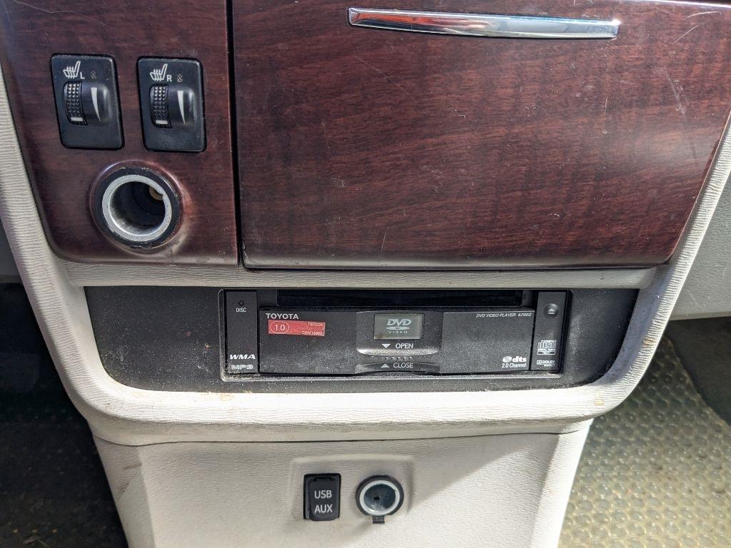 Toyota Sienna  2011
