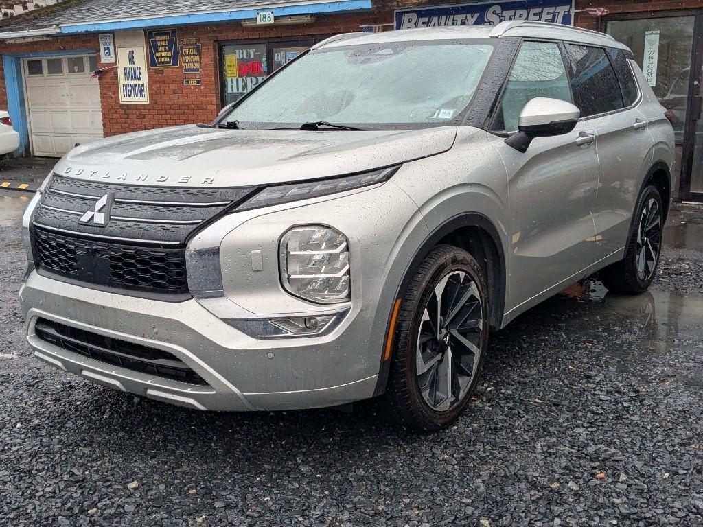 Mitsubishi Outlander  2022