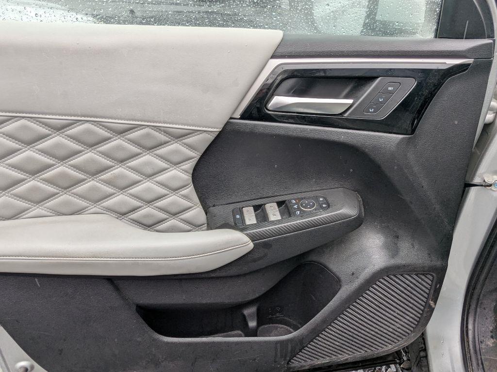 Mitsubishi Outlander  2022