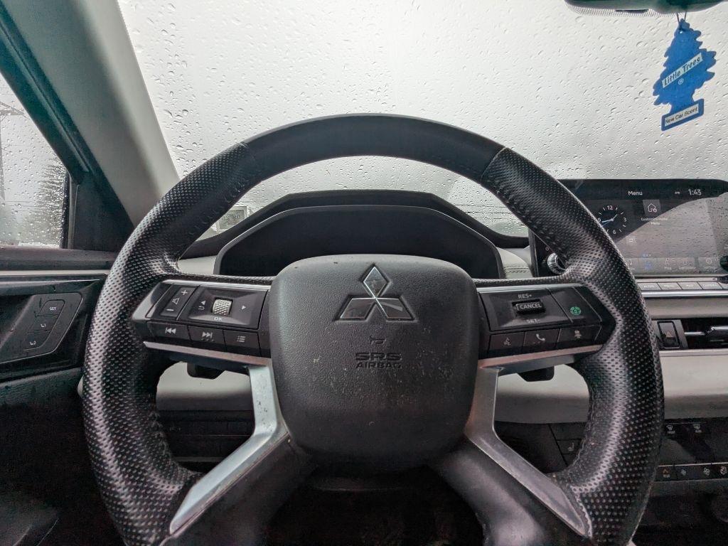 Mitsubishi Outlander  2022