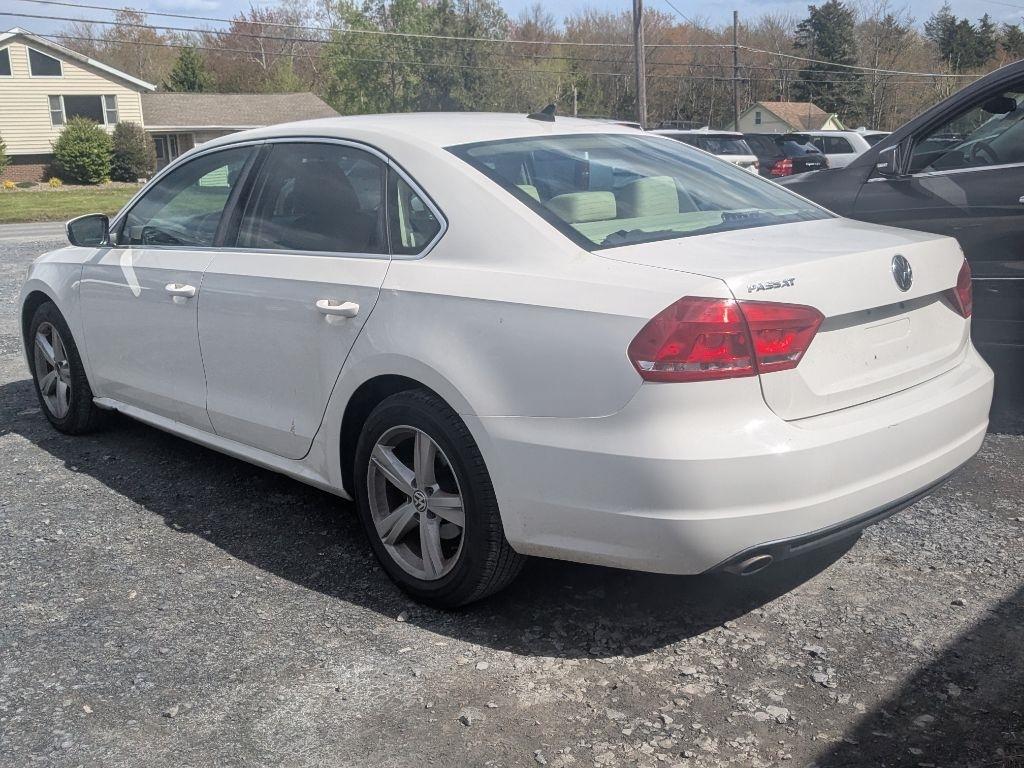 Volkswagen Passat  2012