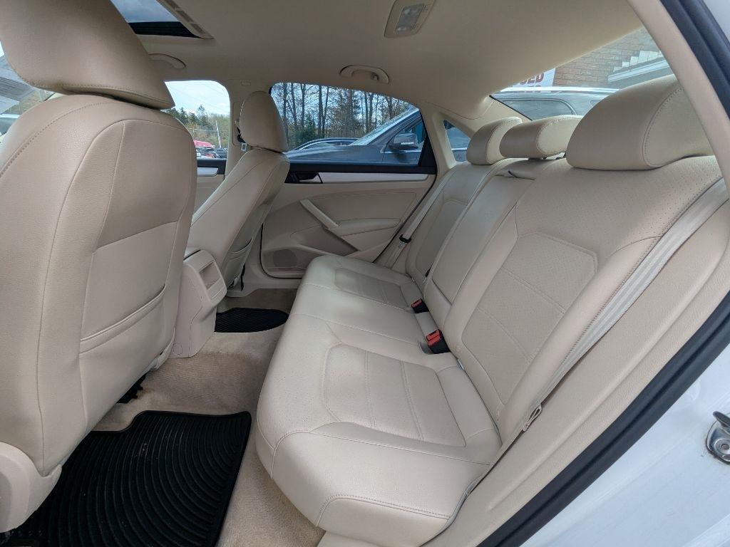 Volkswagen Passat  2012