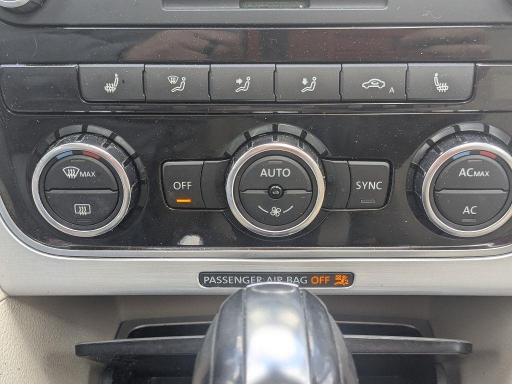 Volkswagen Passat  2012