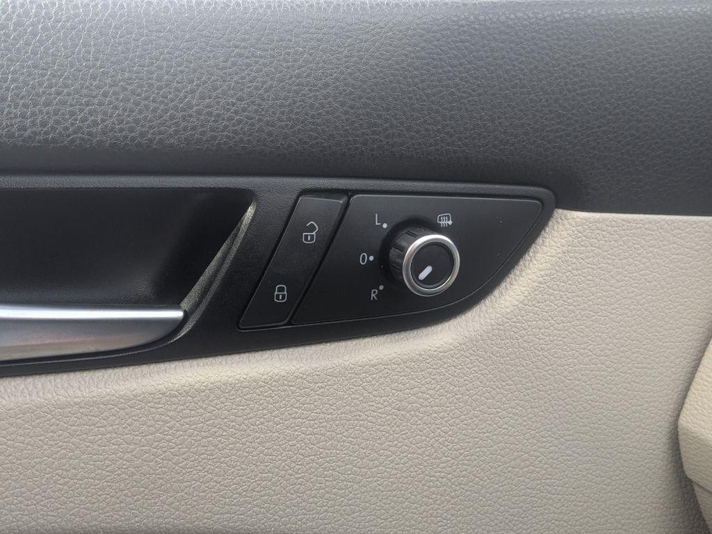 Volkswagen Passat  2012