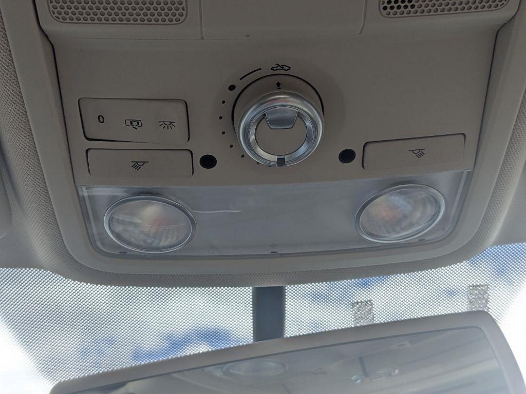 Volkswagen Passat  2012