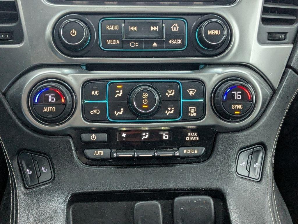 Chevrolet Suburban  2015