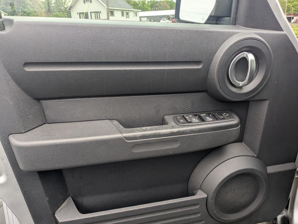 Dodge Nitro  2011