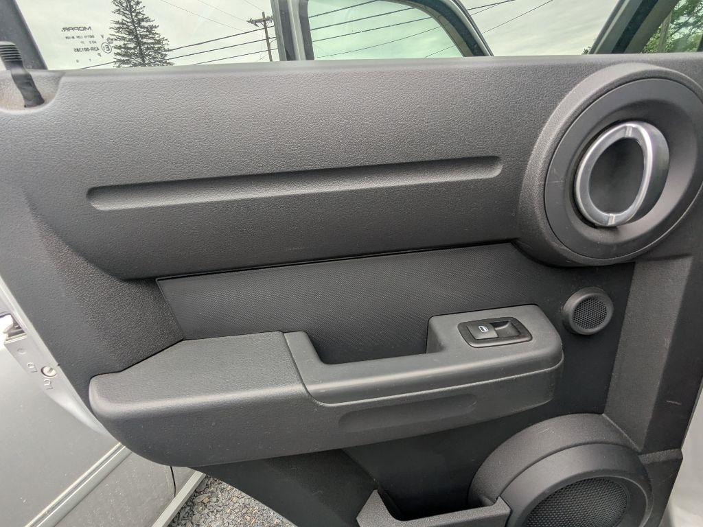 Dodge Nitro  2011