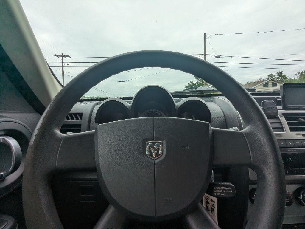 Dodge Nitro  2011