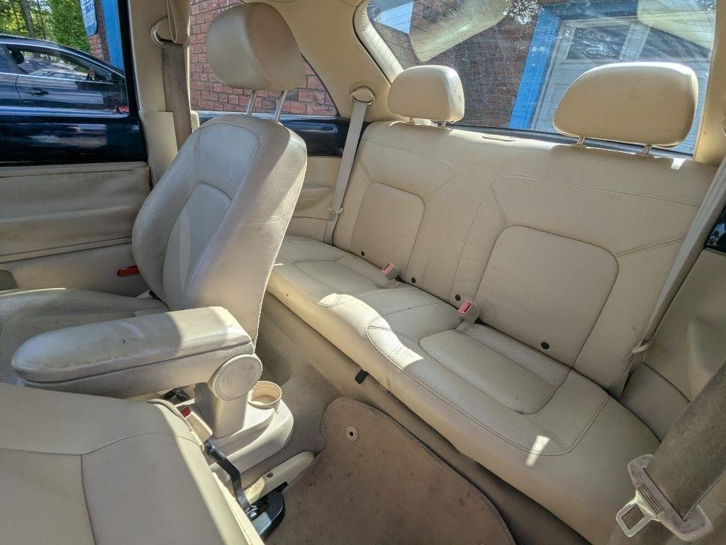 Volkswagen New Beetle  2003