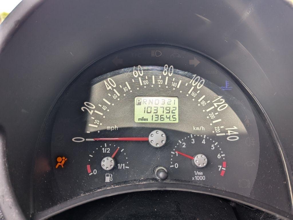 Volkswagen New Beetle  2003
