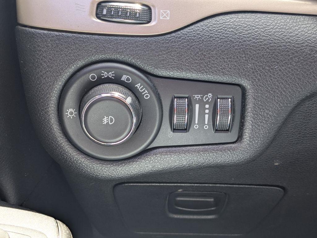Jeep Cherokee  2016