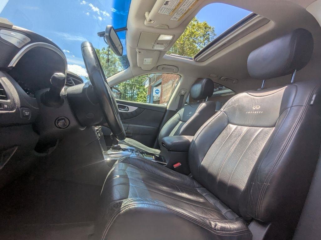 Infiniti FX  2012