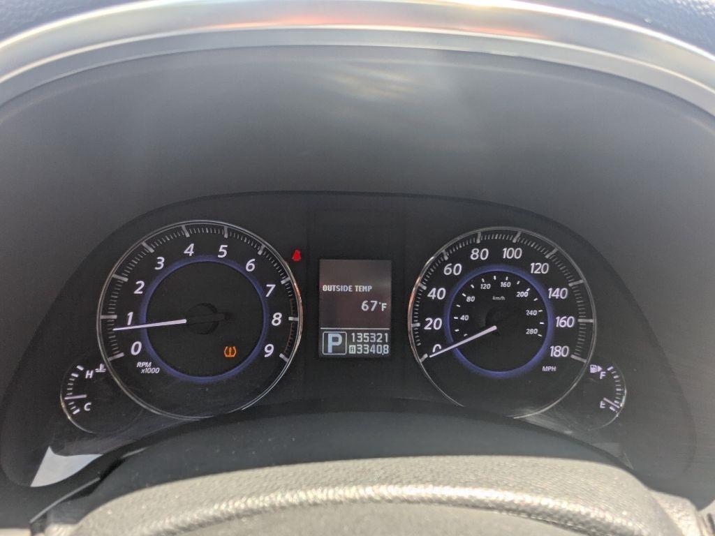 Infiniti FX  2012