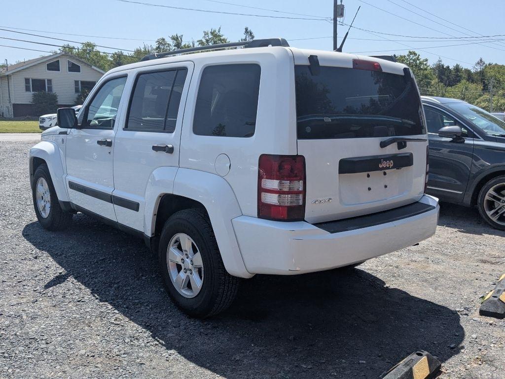 Jeep Liberty  2011
