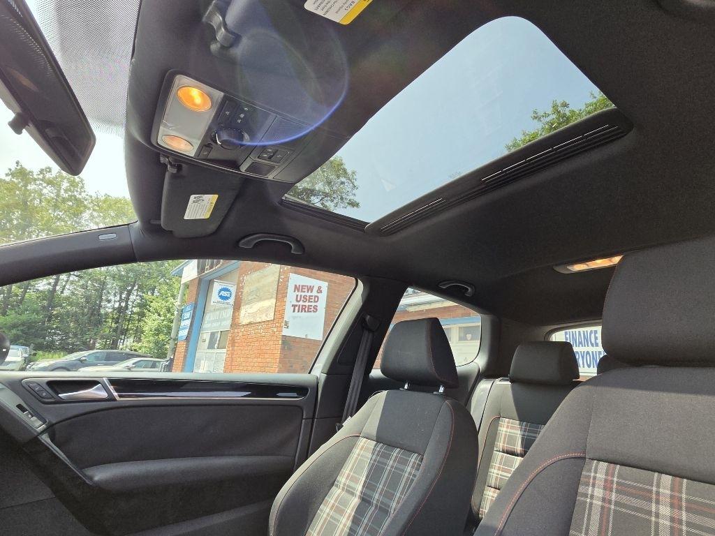 Volkswagen GTI  2012