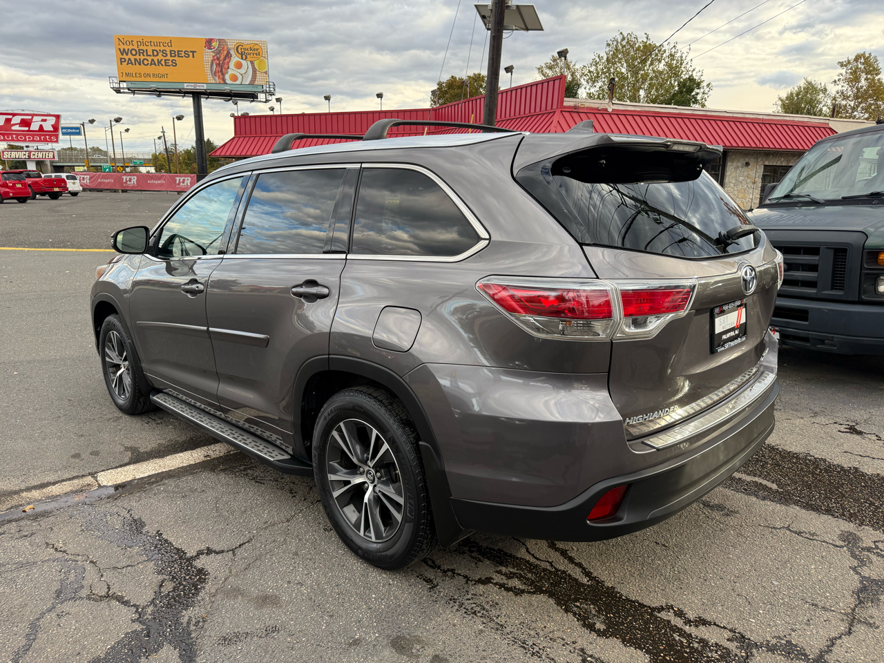 Toyota Highlander XLE AWD V6 2016 Toyota Highlander XLE AWD V6 2016
