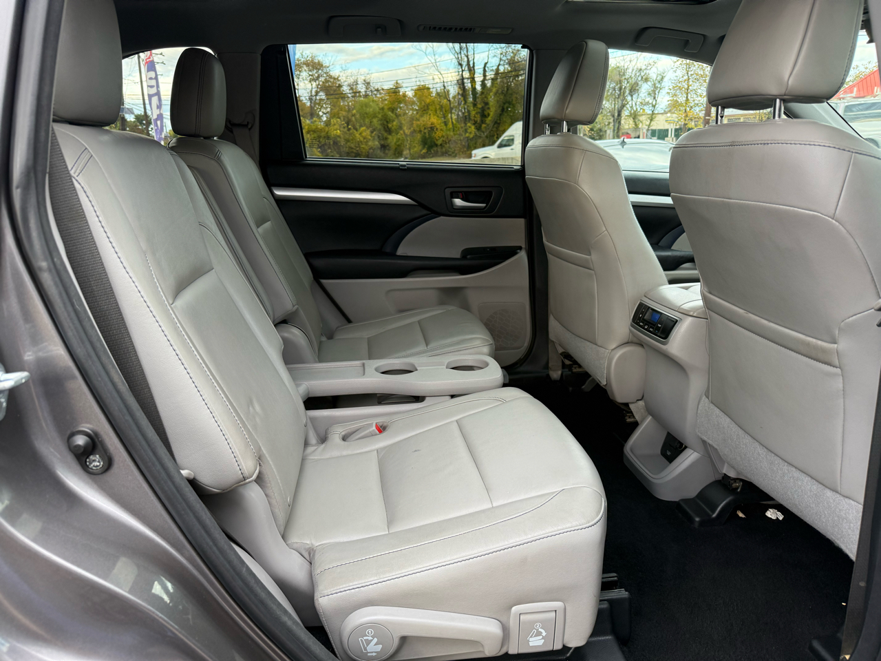 Toyota Highlander XLE AWD V6 2016 Toyota Highlander XLE AWD V6 2016