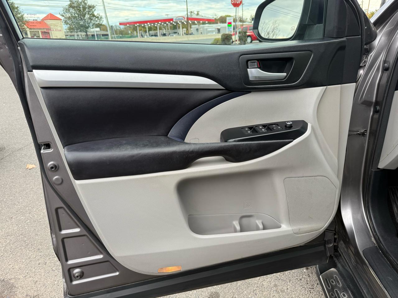 Toyota Highlander XLE AWD V6 2016