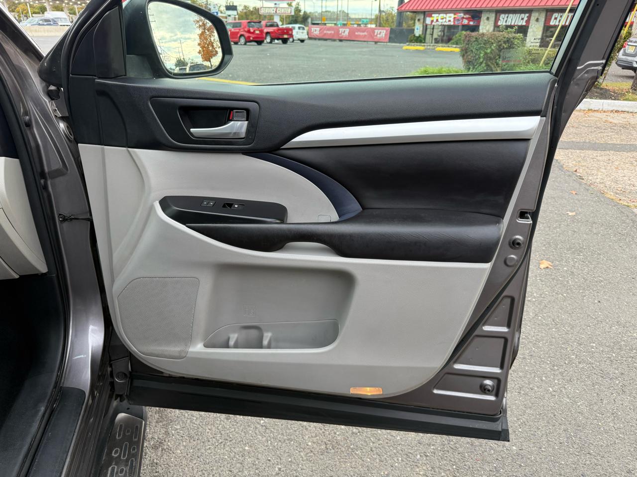 Toyota Highlander XLE AWD V6 2016