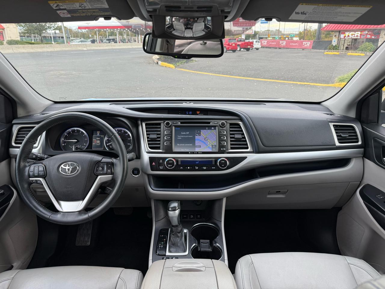 Toyota Highlander XLE AWD V6 2016