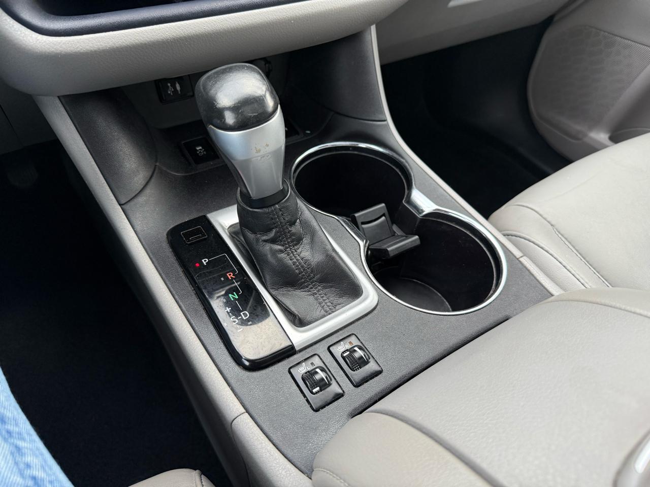 Toyota Highlander XLE AWD V6 2016