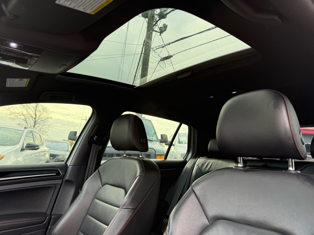 Volkswagen Golf GTI SE 6A 4-Door 2017