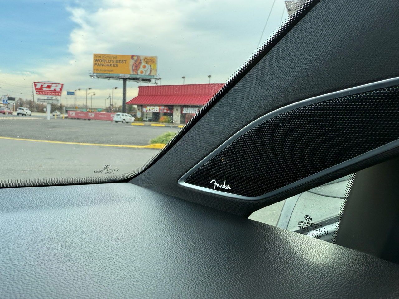 Volkswagen Golf GTI SE 6A 4-Door 2017