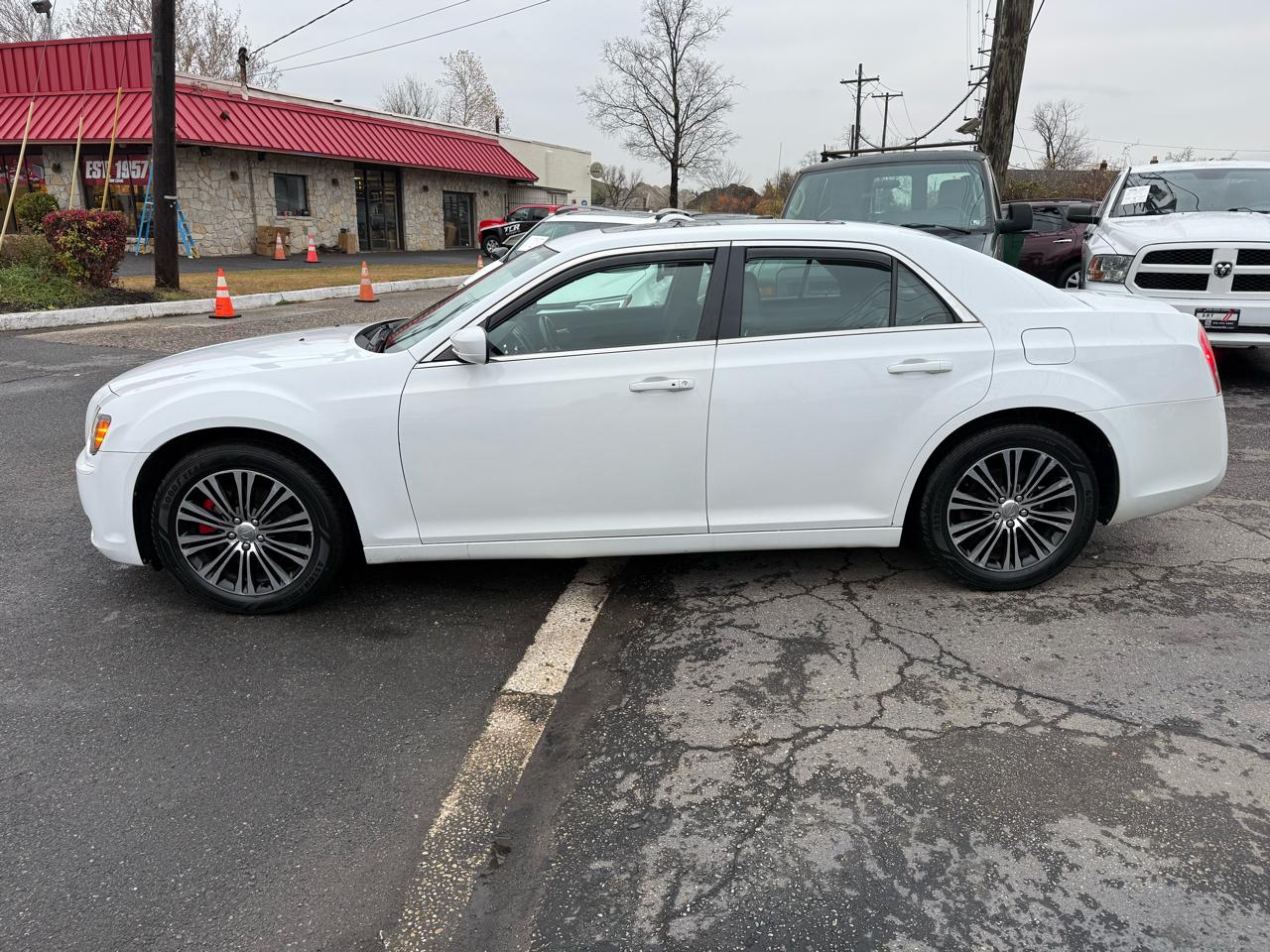 Chrysler 300 S V6 AWD 2013